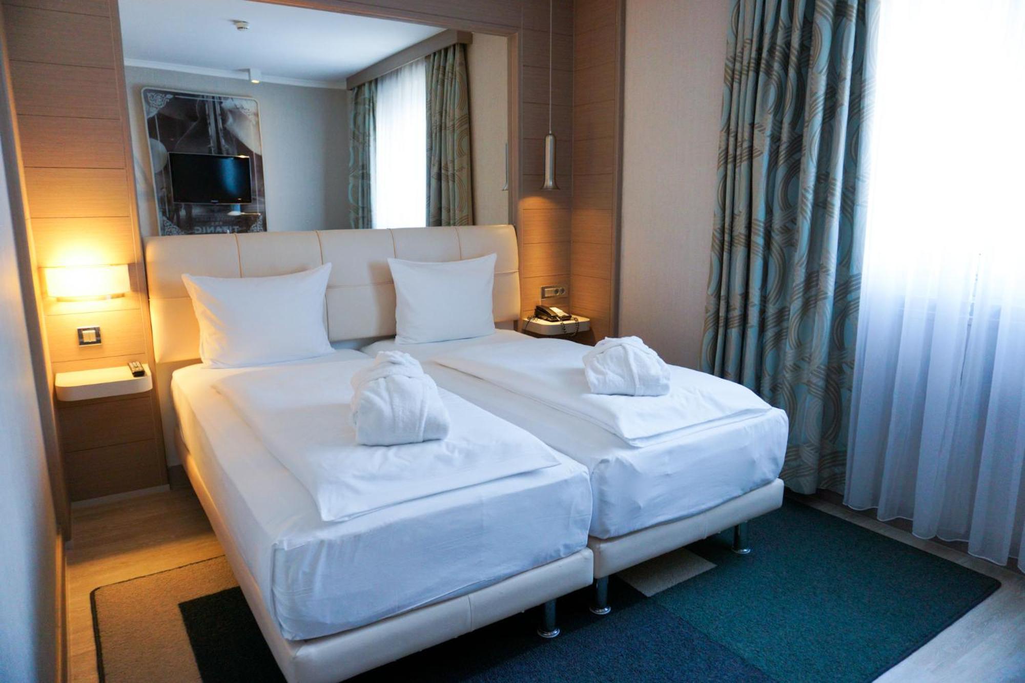 Titanic Comfort Mitte Berlin Exterior foto